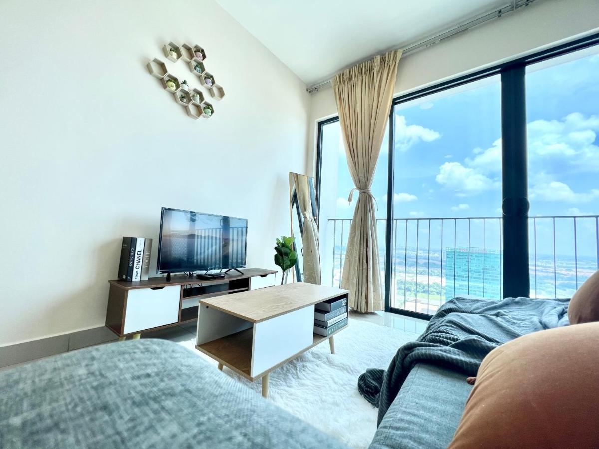 A 1-4 Pax Cozy Studio Tv Box Pool 100Mps Wifi 3 Bed Trefoil Setia Alam Extérieur photo