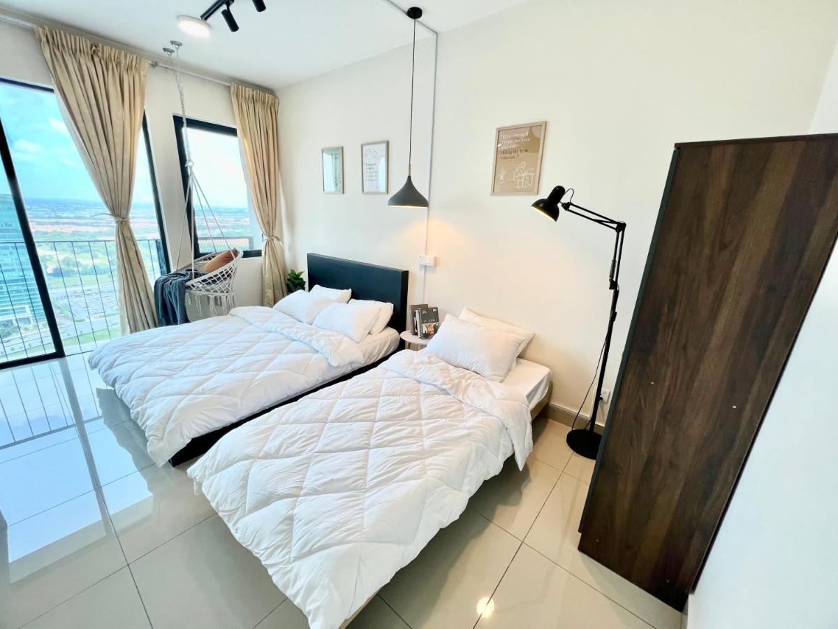 A 1-4 Pax Cozy Studio Tv Box Pool 100Mps Wifi 3 Bed Trefoil Setia Alam Extérieur photo
